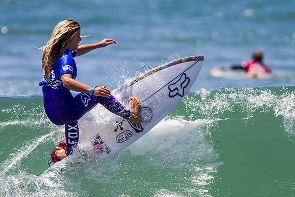 Caroline Marks (USA) placed second in her semifinal heat today and has advanced to the final of the Van's U.S. Open of Surfing Junior Womens Pro.